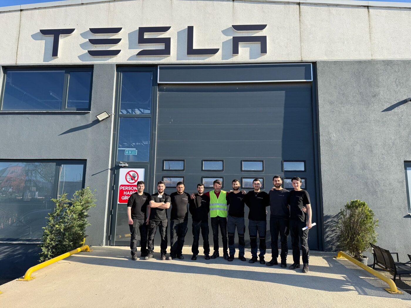 Tesla Türkiye'de gerçekleştirilen sınav ekibi